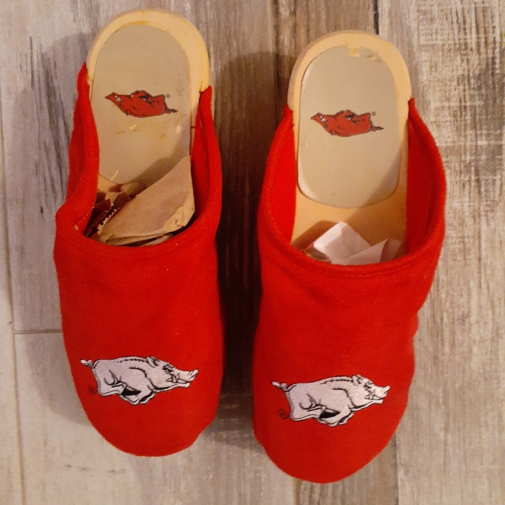 Razorback Shoes